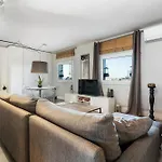 Bright Apartment Ferry Terminal & Las Ramblas