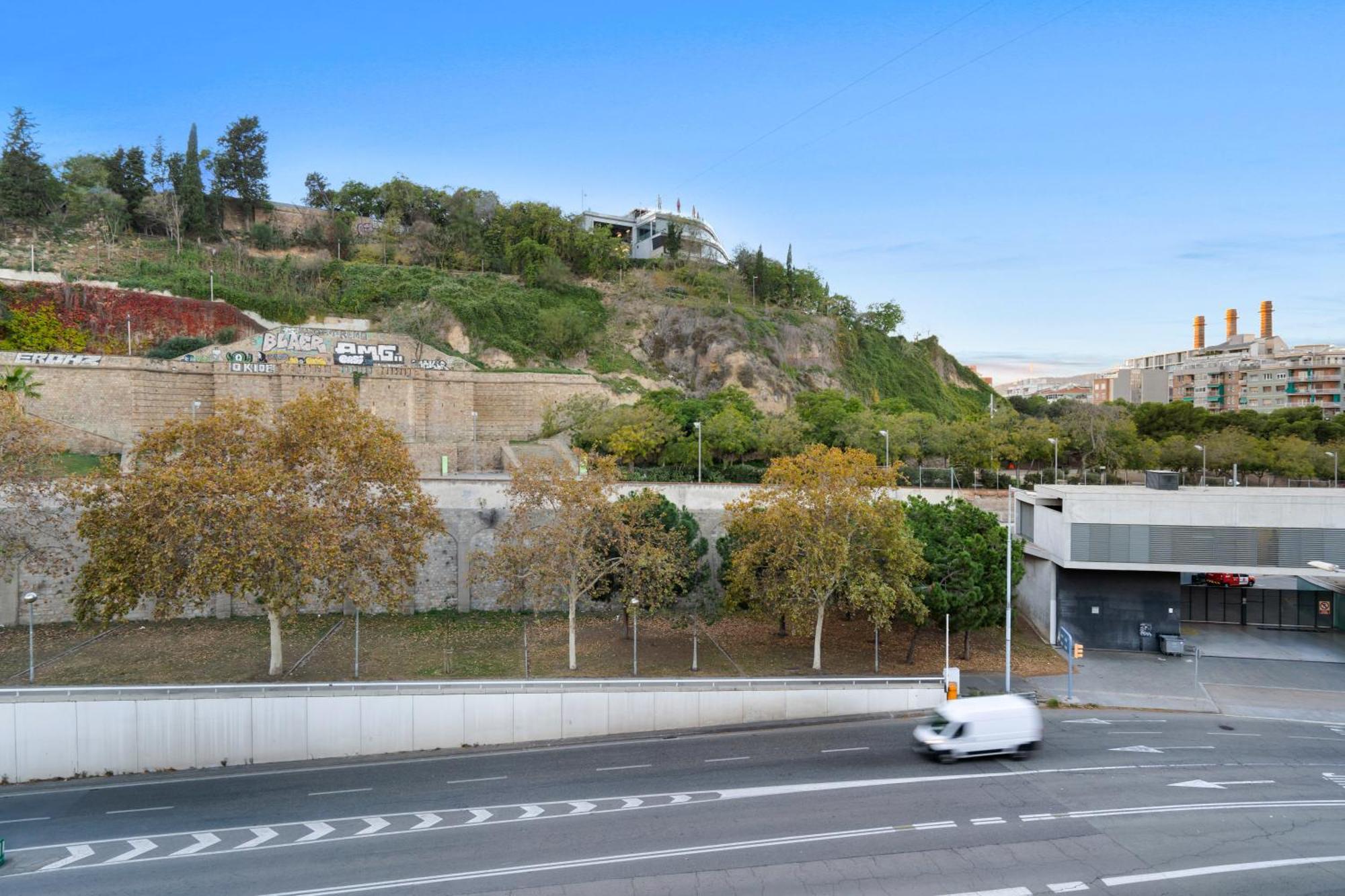 Appartement Bright Ferry Terminal & Ramblas Barcelone