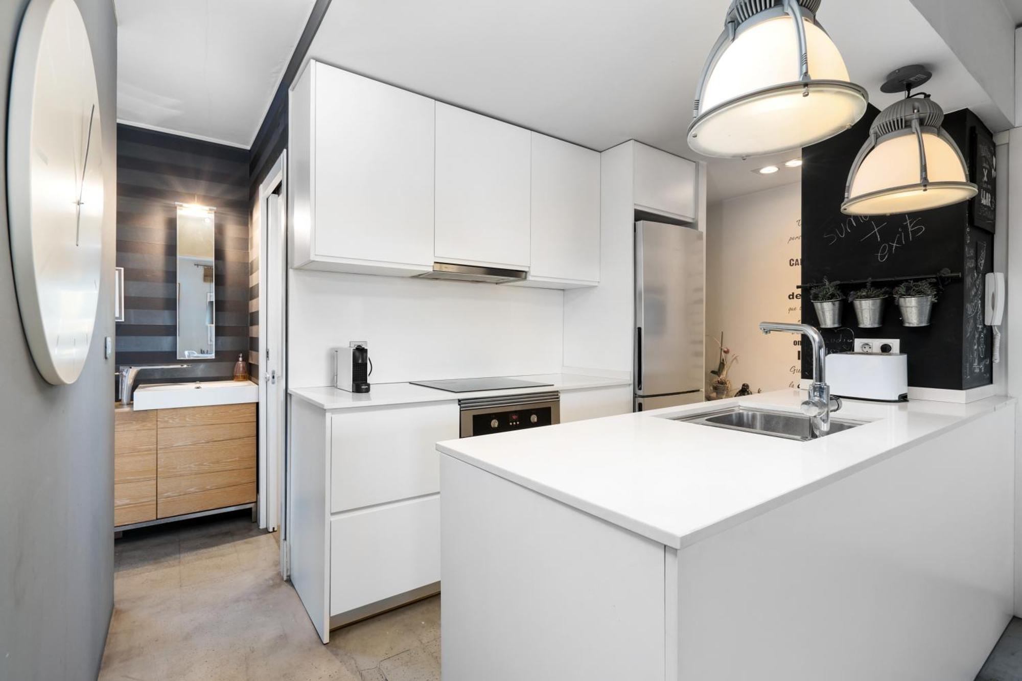 Bright Ferry Terminal & Ramblas Appartement